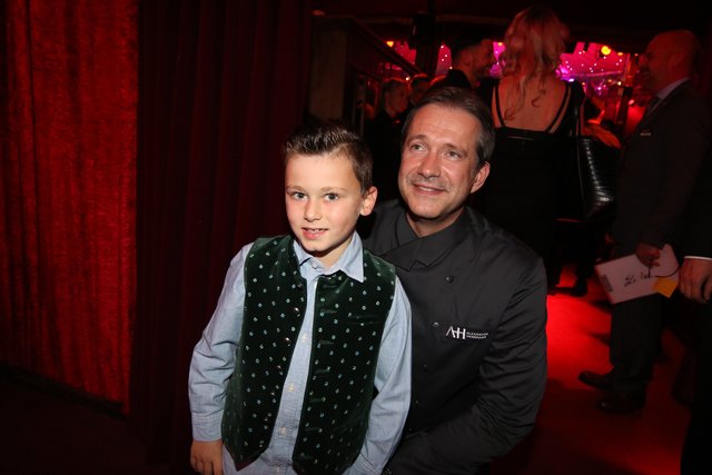    Foto: Udo Dreier - 05.11.2016 - Nürnberg -   Premiere Alexander Herrmann Palazzo - Die aufregende Dinner-Show im Spiegelpalast - Spielzeit 2016 bis 2017 - www.palazzo.org | Foto: © bayernpress/Udo Dreier