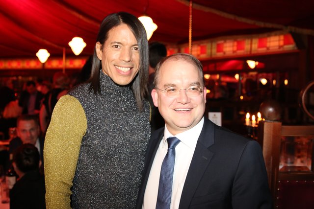    Foto: Udo Dreier - 05.11.2016 - Nürnberg -   Premiere Alexander Herrmann Palazzo - Die aufregende Dinner-Show im Spiegelpalast - Spielzeit 2016 bis 2017 - www.palazzo.org | Foto: © bayernpress/Udo Dreier