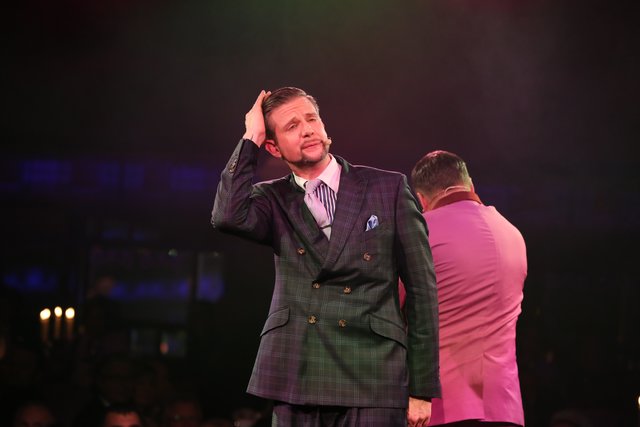    Foto: Udo Dreier - 05.11.2016 - Nürnberg -   Premiere Alexander Herrmann Palazzo - Die aufregende Dinner-Show im Spiegelpalast - Spielzeit 2016 bis 2017 - www.palazzo.org | Foto: © bayernpress/Udo Dreier