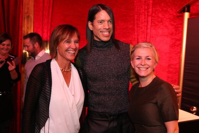    Foto: Udo Dreier - 05.11.2016 - Nürnberg -   Premiere Alexander Herrmann Palazzo - Die aufregende Dinner-Show im Spiegelpalast - Spielzeit 2016 bis 2017 - www.palazzo.org | Foto: © bayernpress/Udo Dreier