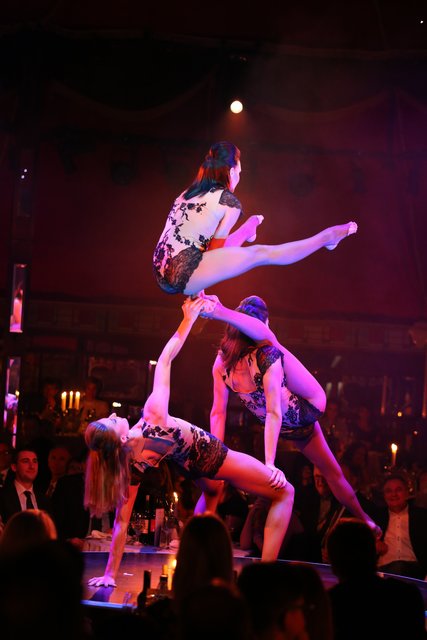    Foto: Udo Dreier - 05.11.2016 - Nürnberg -   Premiere Alexander Herrmann Palazzo - Die aufregende Dinner-Show im Spiegelpalast - Spielzeit 2016 bis 2017 - www.palazzo.org | Foto: © bayernpress/Udo Dreier