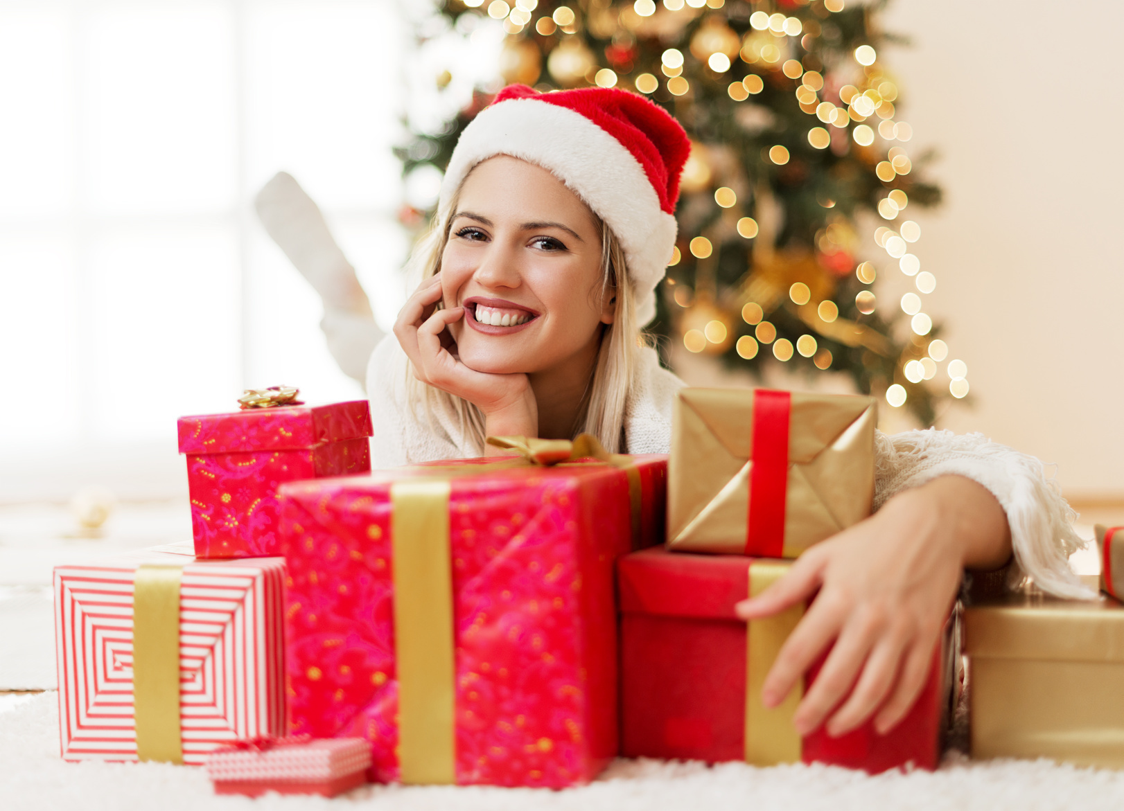 Laut Umfrae werden Verbraucher in Bayern in diesem Jahr mit 522 Euro mehr Geld für Weihnachtsgeschenke ausgeben (+5,5 Prozent gegenüber 2015).