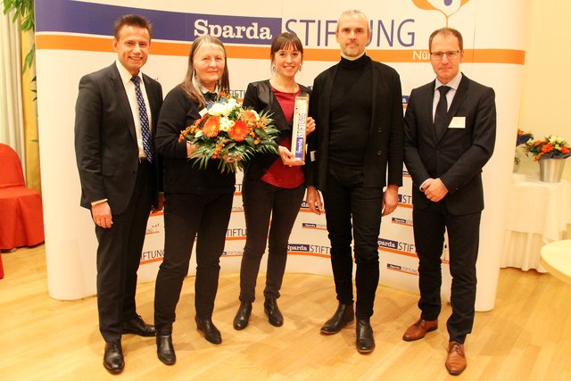 (v.l.) Thomas Lang mit Hannelore Liedel, Lisa Kräher, Winfried Schuhmann und Laudator Stephan Sohr. | Foto: tom