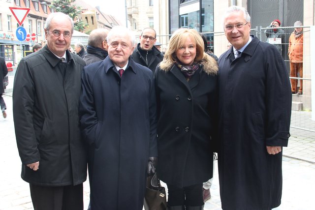 Zahllose Prominente aus Politik und Wirtschaft kamen zum Richtfest für das Ludwig-Erhard-Zentrum in Fürth. | Foto: Tom Schreiner