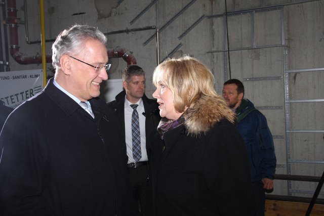 Joachim Herrmann und Evi Kurz im Gespräch über das LEZ. Foto: John R. Braun