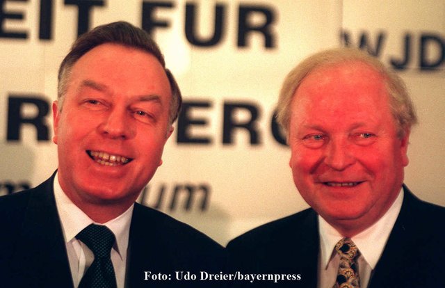 Oberbürgermeister-Wahl in Nürnberg: Der amtierende OB Dr. Peter Schönlein (l.) und sein Nachfolger Ludwig Scholz.