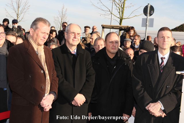 (v.l.) Oberbürgermeister Dr. Ulrich Maly, Regierungspräsident Thomas Bauer, Bürgermeister Christian Vogel und VAG-Vorstand Tim Dahlmann-Resing.