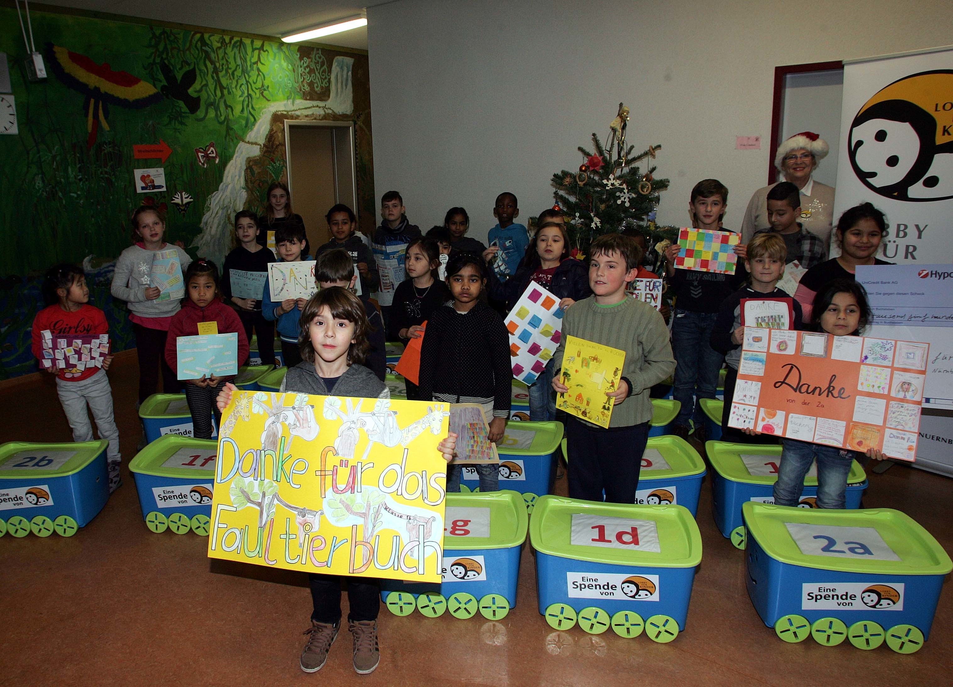 Die Kinder der Nürnberger Wiesenschule bedankten auf sich für die großzügigen Spenden in der Vorweihnachtszeit.