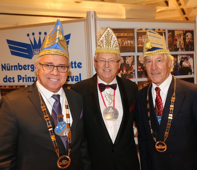 Karl-Heinz Krüger (l.) und Werner Kühnel (r.)mit Willi Heidrich. | Foto: © John R. Braun