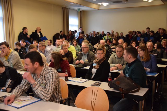 Gut 130 Teilnehmer waren zum 5. Kongress für Führungskräfte und Jugendleitungen in Musikvereinen des Nordbayerischen Musikbunds und der Nordbayerischen Bläserjugend nach Geiselwind gekommen. | Foto: Daniela Hollrotter