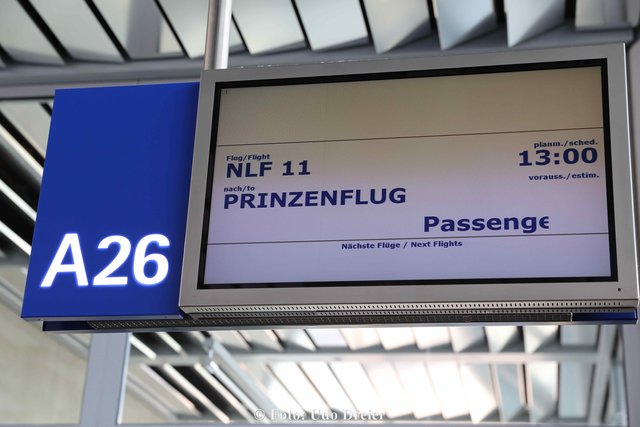 Zum Prinzenflug über Gate A26.