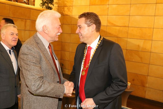 Rund 1.000 Gäste aus Politik, Wirtschaft, Kultur, von Vereinen und Verbänden waren der Einladung zum Jahresgespräch 2017 der Stadt Fürth gefolgt. | Foto: Udo Dreier