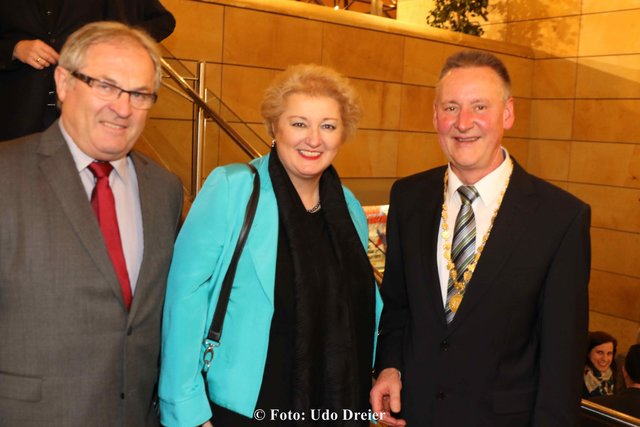 Rund 1.000 Gäste aus Politik, Wirtschaft, Kultur, von Vereinen und Verbänden waren der Einladung zum Jahresgespräch 2017 der Stadt Fürth gefolgt. | Foto: Foto: Udo Dreier