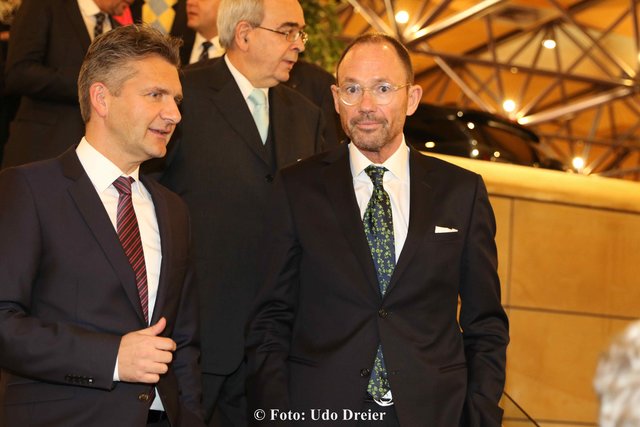 Rund 1.000 Gäste aus Politik, Wirtschaft, Kultur, von Vereinen und Verbänden waren der Einladung zum Jahresgespräch 2017 der Stadt Fürth gefolgt. | Foto: Udo Dreier