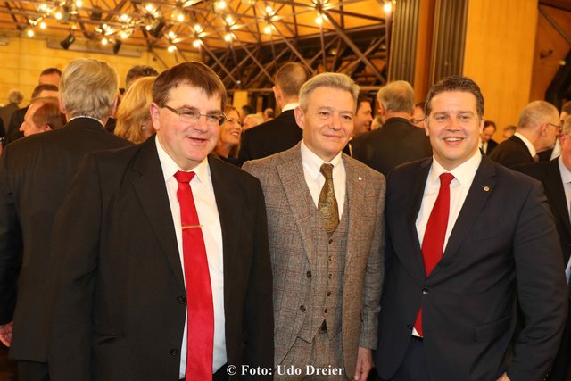 Rund 1.000 Gäste aus Politik, Wirtschaft, Kultur, von Vereinen und Verbänden waren der Einladung zum Jahresgespräch 2017 der Stadt Fürth gefolgt. | Foto: Udo Dreier