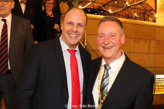 Rund 1.000 Gäste aus Politik, Wirtschaft, Kultur, von Vereinen und Verbänden waren der Einladung zum Jahresgespräch 2017 der Stadt Fürth gefolgt. | Foto: Udo Dreier