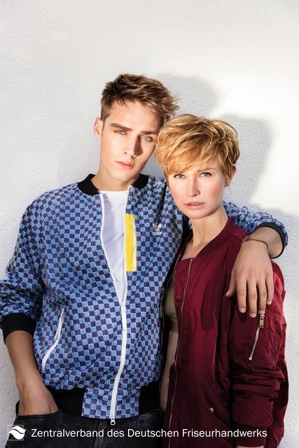 Ob zur Seite, zur Tolle, aufgestellt oder flach gestylt, die Variationen sind zahllos. | Foto: Erwin Wenzel, Düsseldorf / © Zentralverband Friseurhandwerk, Köln