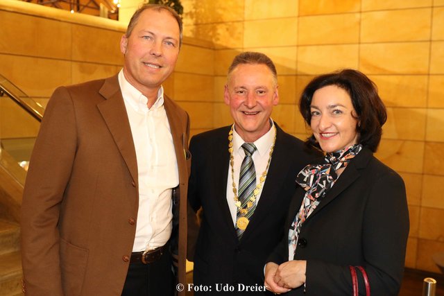 Rund 1.000 Gäste aus Politik, Wirtschaft, Kultur, von Vereinen und Verbänden waren der Einladung zum Jahresgespräch 2017 der Stadt Fürth gefolgt. | Foto: Udo Dreier