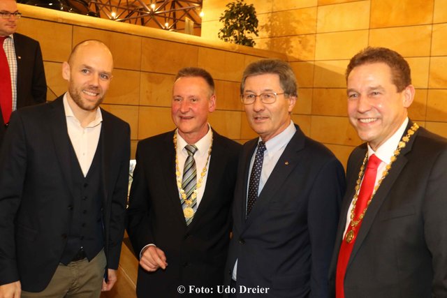 Rund 1.000 Gäste aus Politik, Wirtschaft, Kultur, von Vereinen und Verbänden waren der Einladung zum Jahresgespräch 2017 der Stadt Fürth gefolgt. | Foto: Udo Dreier