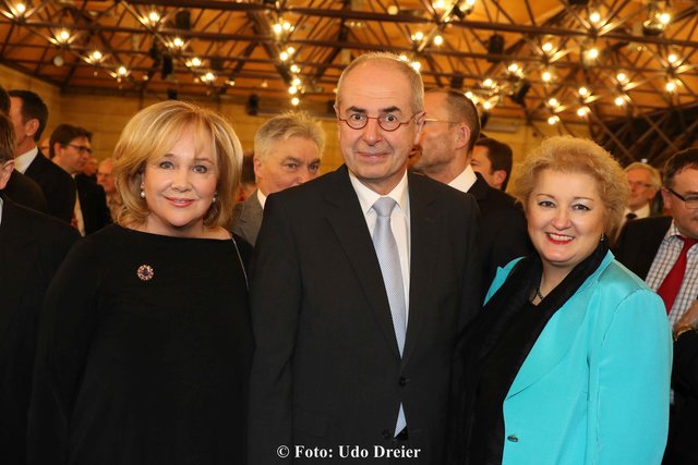 Rund 1.000 Gäste aus Politik, Wirtschaft, Kultur, von Vereinen und Verbänden waren der Einladung zum Jahresgespräch 2017 der Stadt Fürth gefolgt. | Foto: Udo Dreier