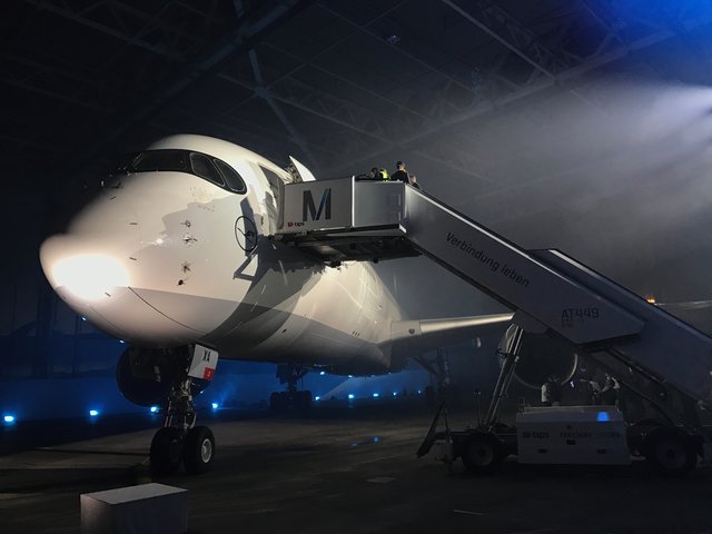 Gigantische Taufe des neuen Airbus A350-900 ,,Nürnberg" in der Lufthansa Technikhalle München. | Foto: Bayerisches Staatsministerium der Finanzen, für Landesentwicklung und Heimat