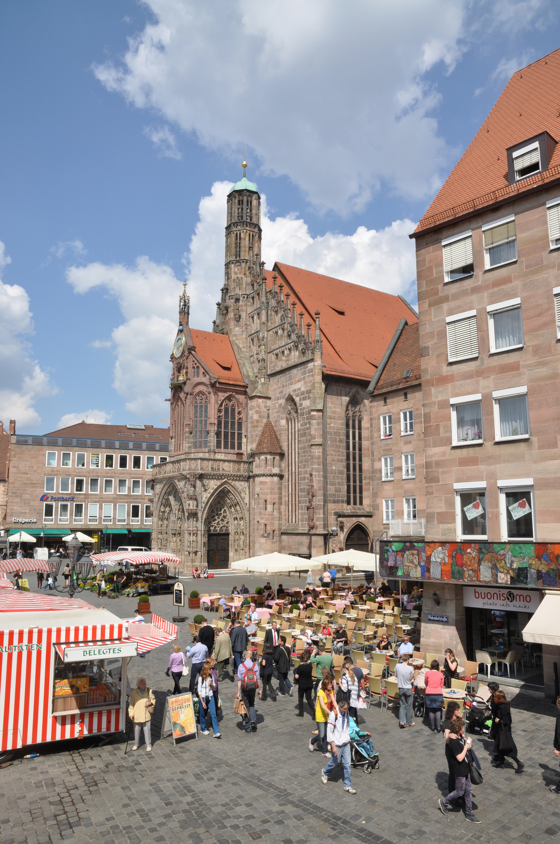 Ein prominenteren Standort für einen Wochenmarkt als auf dem Nürnberger Hauptmarkt gibt es wohl kaum. In einer Qualitätsoffensive soll nun ermittelt werden, wie man das Angebot verbessern kann.