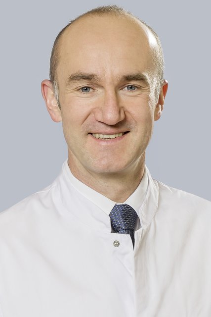 Professor Dr. med. Hans-Dieter Carl, Chefarzt der Klinik für Orthopädie und Unfallchirurgie
