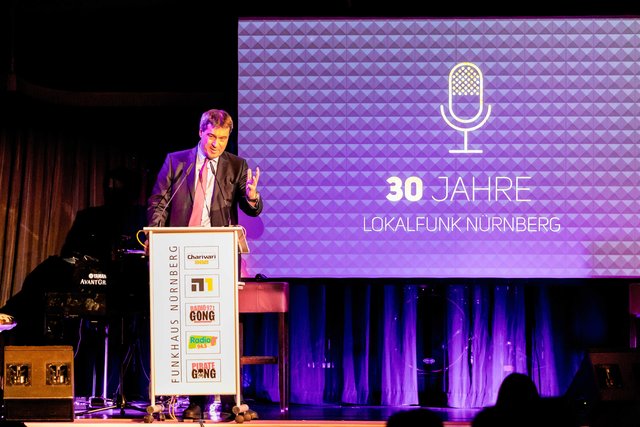 Finanz- und Heimatminister Markus Söder gratulierte den Nürnberger Radiomachern. | Foto: Funkhaus Nürnberg