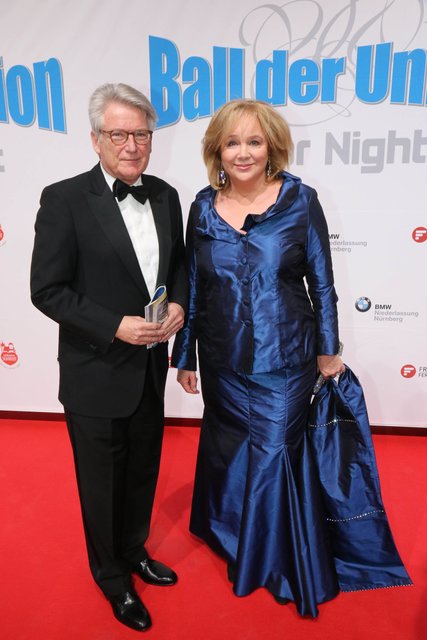 Unternehmer Peter Kurz mit Ehefrau Evi Kurz, TV-Produzentin. | Foto: bayernpress / John R. Braun