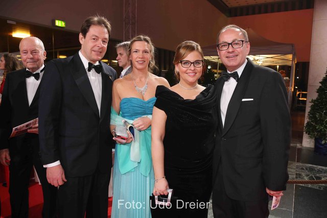    Foto: Verena Dreier - 11.02.2017 - Nürnberg - Meistersingerhalle - Ball der Union - CSU-Ball mit Staatsminister Dr. Markus Söder und Stargast Vicky Leandros und Band - 