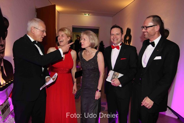   Foto: Udo Dreier - 11.02.2017 - Nürnberg - Meistersingerhalle - Ball der Union - CSU-Ball mit Staatsminister Dr. Markus Söder und Stargast Vicky Leandros und Band - 