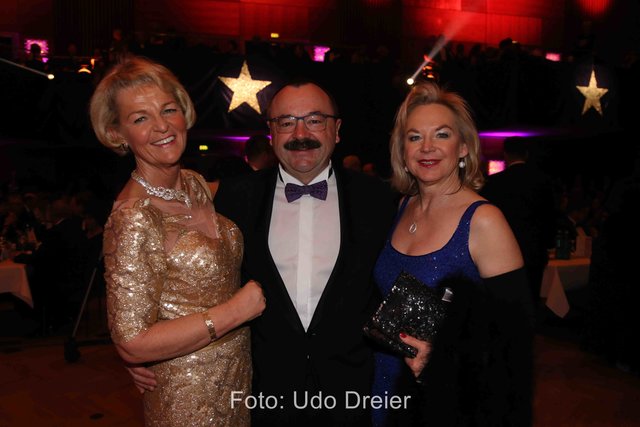    Foto: Verena Dreier - 11.02.2017 - Nürnberg - Meistersingerhalle - Ball der Union - CSU-Ball mit Staatsminister Dr. Markus Söder und Stargast Vicky Leandros und Band - 