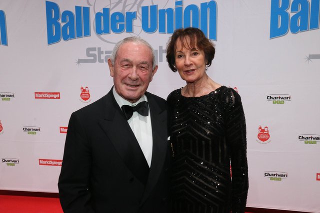 Altstadtwirt Werner Behringer und Ehefrau Carsta. | Foto: bayernpress / John R. Braun