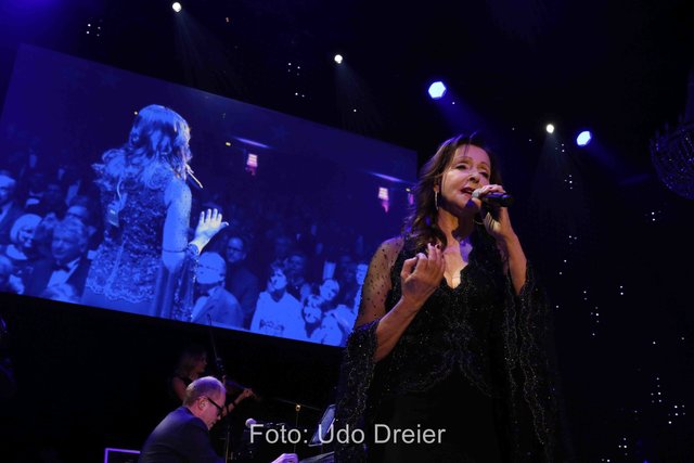    Foto: Udo Dreier - 11.02.2017 - Nürnberg - Meistersingerhalle - Ball der Union - CSU-Ball mit Staatsminister Dr. Markus Söder und Stargast Vicky Leandros und Band - 
