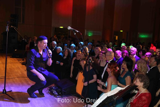    Foto: Verena Dreier - 11.02.2017 - Nürnberg - Meistersingerhalle - Ball der Union - CSU-Ball mit Staatsminister Dr. Markus Söder und Stargast Vicky Leandros und Band - 