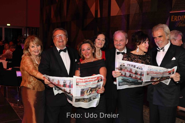    Foto: Udo Dreier - 11.02.2017 - Nürnberg - Meistersingerhalle - Ball der Union - CSU-Ball mit Staatsminister Dr. Markus Söder und Stargast Vicky Leandros und Band - 