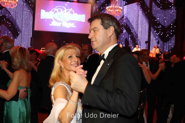    Foto: Udo Dreier - 11.02.2017 - Nürnberg - Meistersingerhalle - Ball der Union - CSU-Ball mit Staatsminister Dr. Markus Söder und Stargast Vicky Leandros und Band - 
