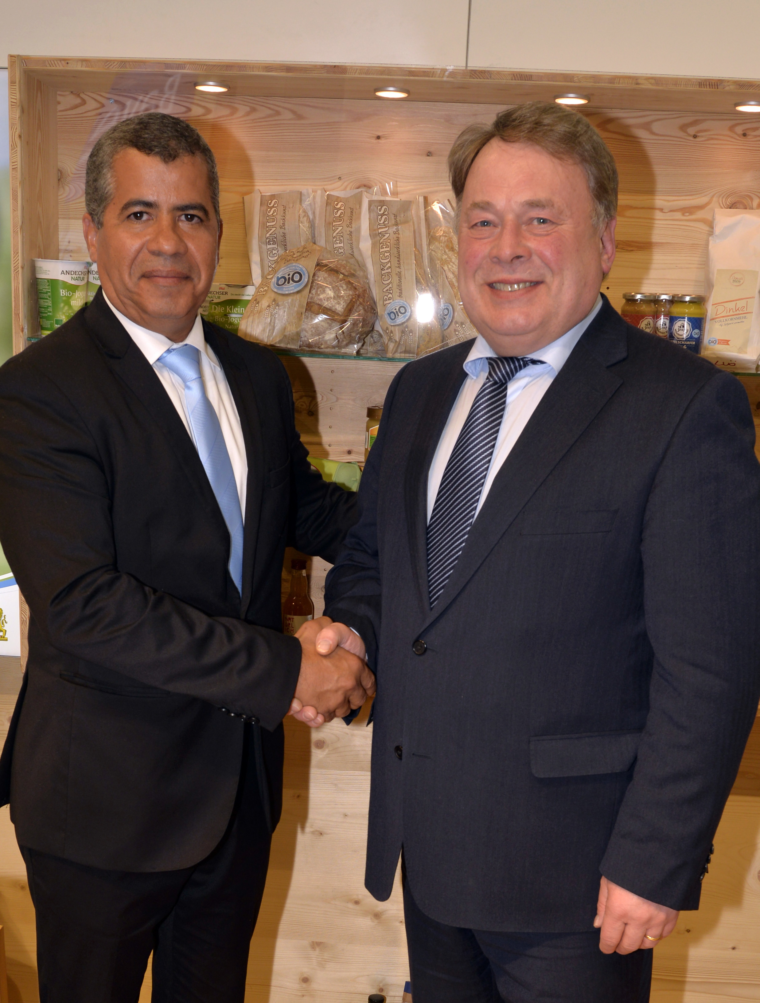 Landwirtschaftsminister Helmut Brunner (r.) und der für Ländliche Entwicklung und kleinbäuerliche Landwirtschaft zuständige brasilianische Staatssekretär José Ricardo Roseno.