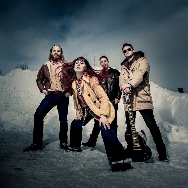 Die norwegische Band Pristine um Sängerin Heidi Solheim mischt den Bues mit harten Rockelementen. | Foto: Marius Fiskum