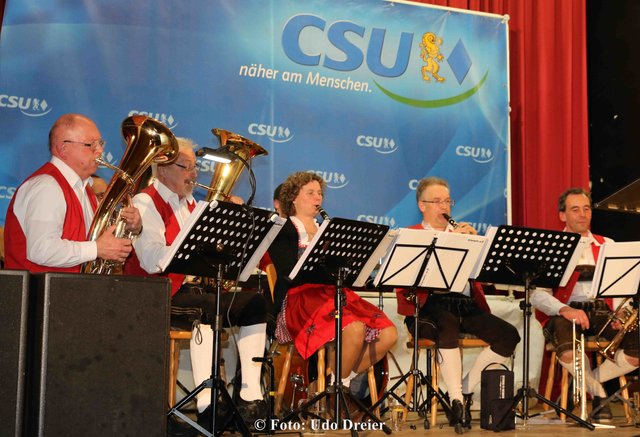 Der CSU Bezirksverband Nürnberg-Fürth-Schwabach lud zu seinem traditionellen Fischessen ein. | Foto: Udo Dreier