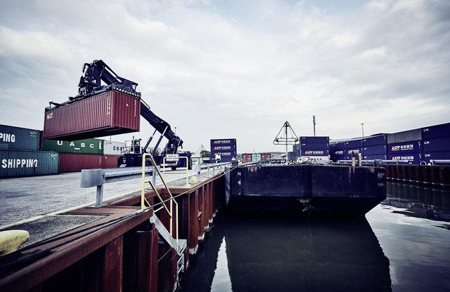 Containertransport Rotterdam-Nürnberg erstmals auch per Schiff. | Foto: TriCon Container Terminal Nürnberg GmbH/bayernhafen Nürnberg