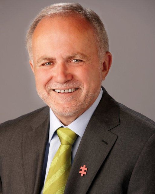 Landrat Herbert Eckstein: Ich lese MarktSpiegel, weil viel Interessantes aus der Region darin zu lesen ist. | Foto: oh