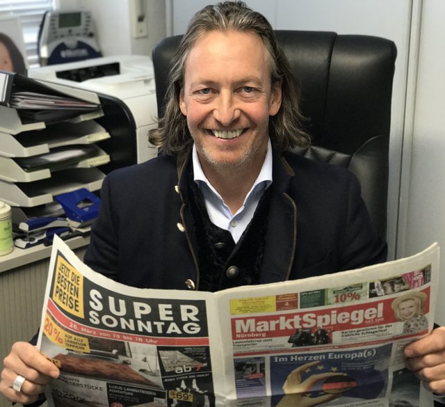 Hallo, hier ist der Wirt vom Bratwurst Röslein, Thomas Förster: Ich lese Marktspiegel, weil ich immer über aktuelle Themen aus der Region informiert bin. | Foto: oh/privat