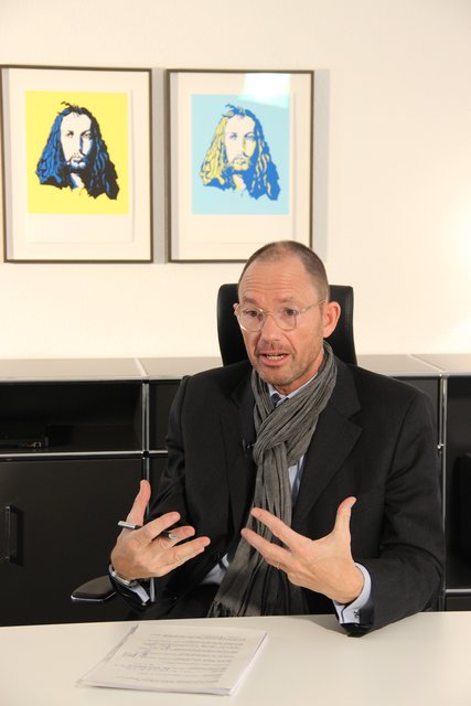 Ich lese MarktSpiegel, weil lebendig über unsere Metropolregion berichtet wird und grundsätzlich eine positiv-optimistische Berichterstattung dominiert - im MarktSpiegel ist das Glas mindestens halb voll. Prof. Dr. Klaus L. Wübbenhors, Nürnberg | Foto: oh/privat