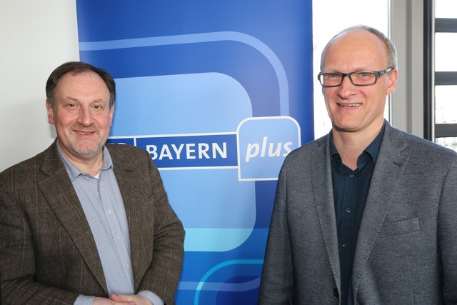 Bayern plus-Redaktionsleiter Norbert Küber (l.) und Bayern plus-CvD Florian Hartmann. | Foto: John R. Braun