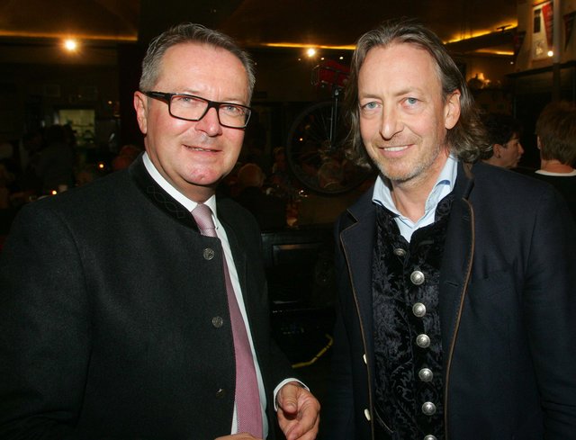 Handwerkskammer-Präsident Thomas Pirner (l.) mit Röslein-Wirt Thomas Förster. | Foto: © Joachim König