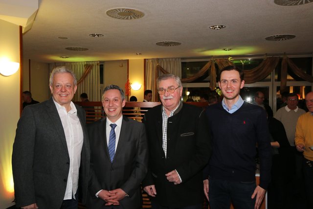 Gerald Kappler, Charivari 98.6 (l.), Protokoll-Chef Christoph Böhmer, SPD Stadtrat Zirndorf, Dieter Vestner und Andi Riegelein. | Foto: © John R. Braun