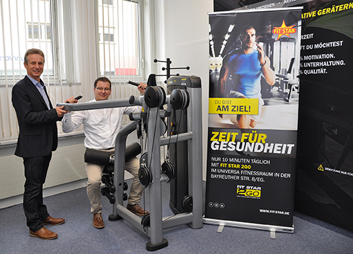Im Bild (v.l.): Markus Giegold (Geschäftsführer FIT STAR) und Christian Wagner (Koordinator Gesundheitstag/BGM-Team uniVersa).