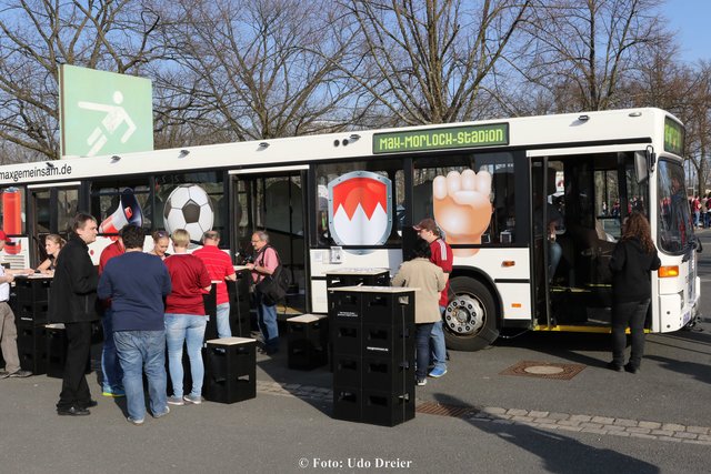 FCN-Fans beim Crowdfunding. | Foto: Udo Dreier