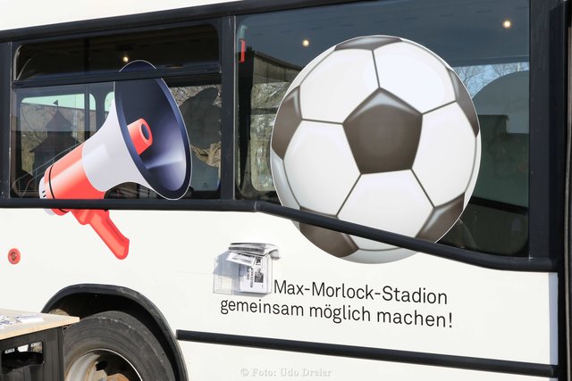 FCN-Fans beim Crowdfunding. | Foto: Udo Dreier